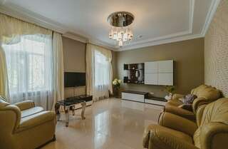 Гостиница Каштановый особняк Ялта ГрандЛюкс-1