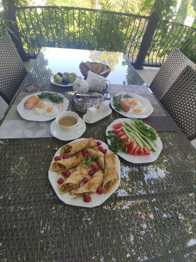 Гостиница Каштановый особняк Ялта-83