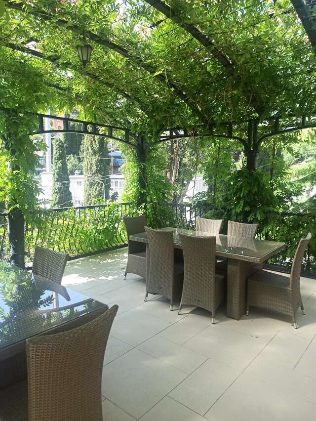 Гостиница Каштановый особняк Ялта-46